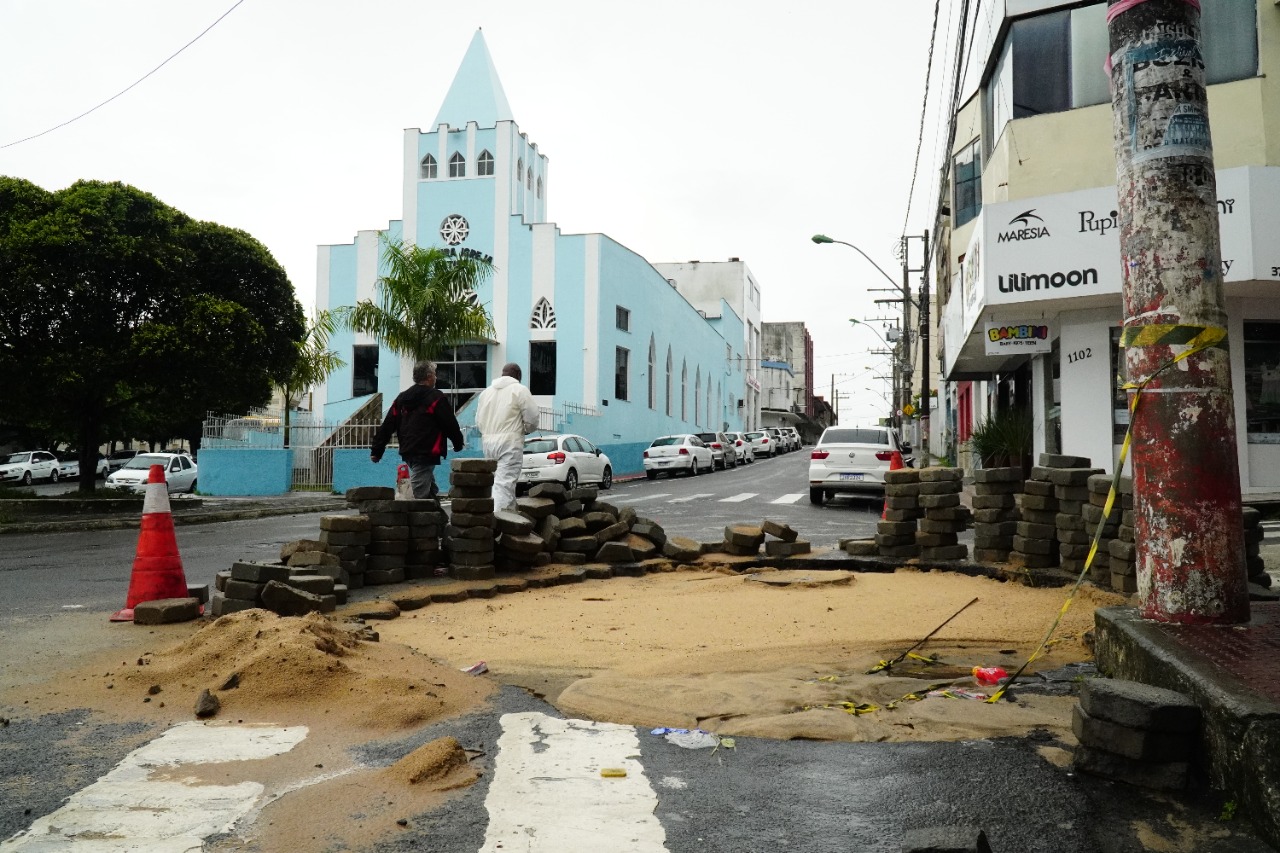 EM 24 HORAS, CHUVA PARA QUASE UM MÊS EM SÃO MATEUS: PREFEITURA INTENSIFICA AÇÕES EMERGENCIAIS