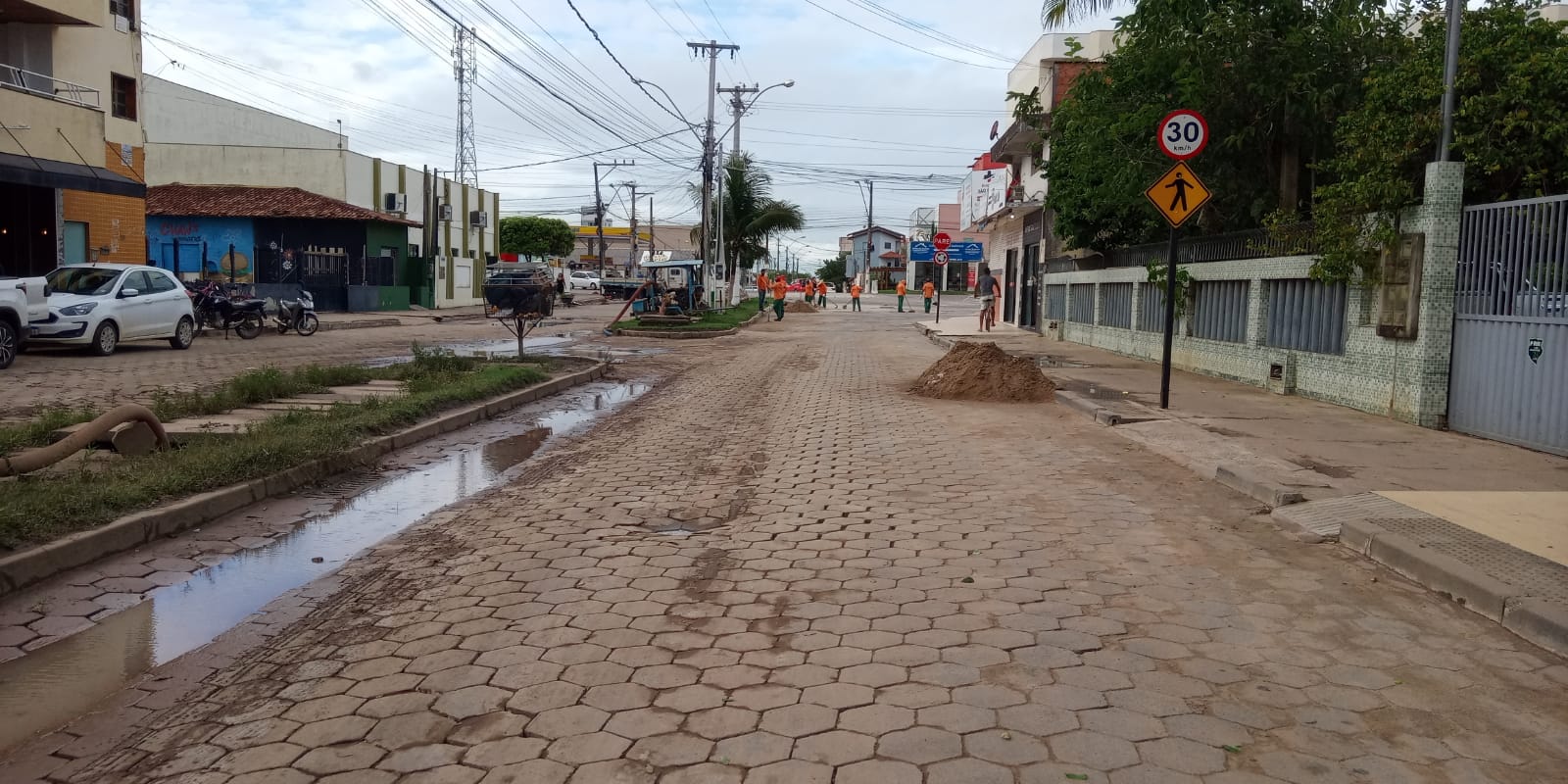 EM 24 HORAS, CHUVA PARA QUASE UM MÊS EM SÃO MATEUS: PREFEITURA INTENSIFICA AÇÕES EMERGENCIAIS
