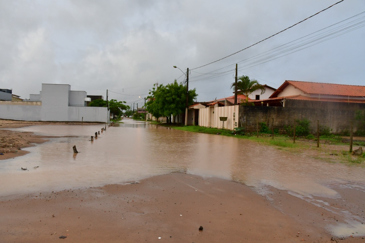 EM 24 HORAS, CHUVA PARA QUASE UM MÊS EM SÃO MATEUS: PREFEITURA INTENSIFICA AÇÕES EMERGENCIAIS