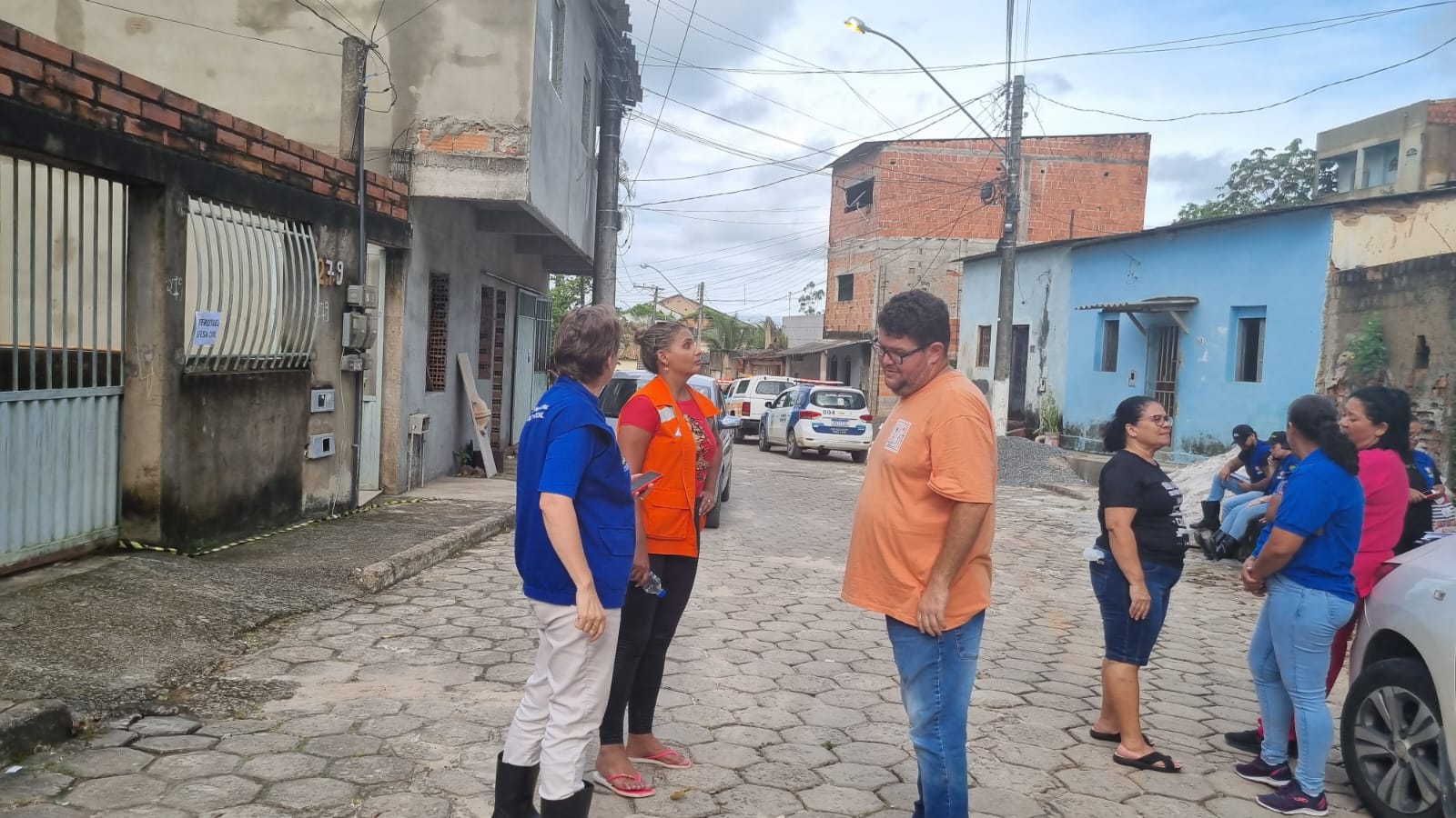 RISCO DE DESABAMENTO NA AVENIDA CRICARÉ: 48 CASAS INTERDITADAS