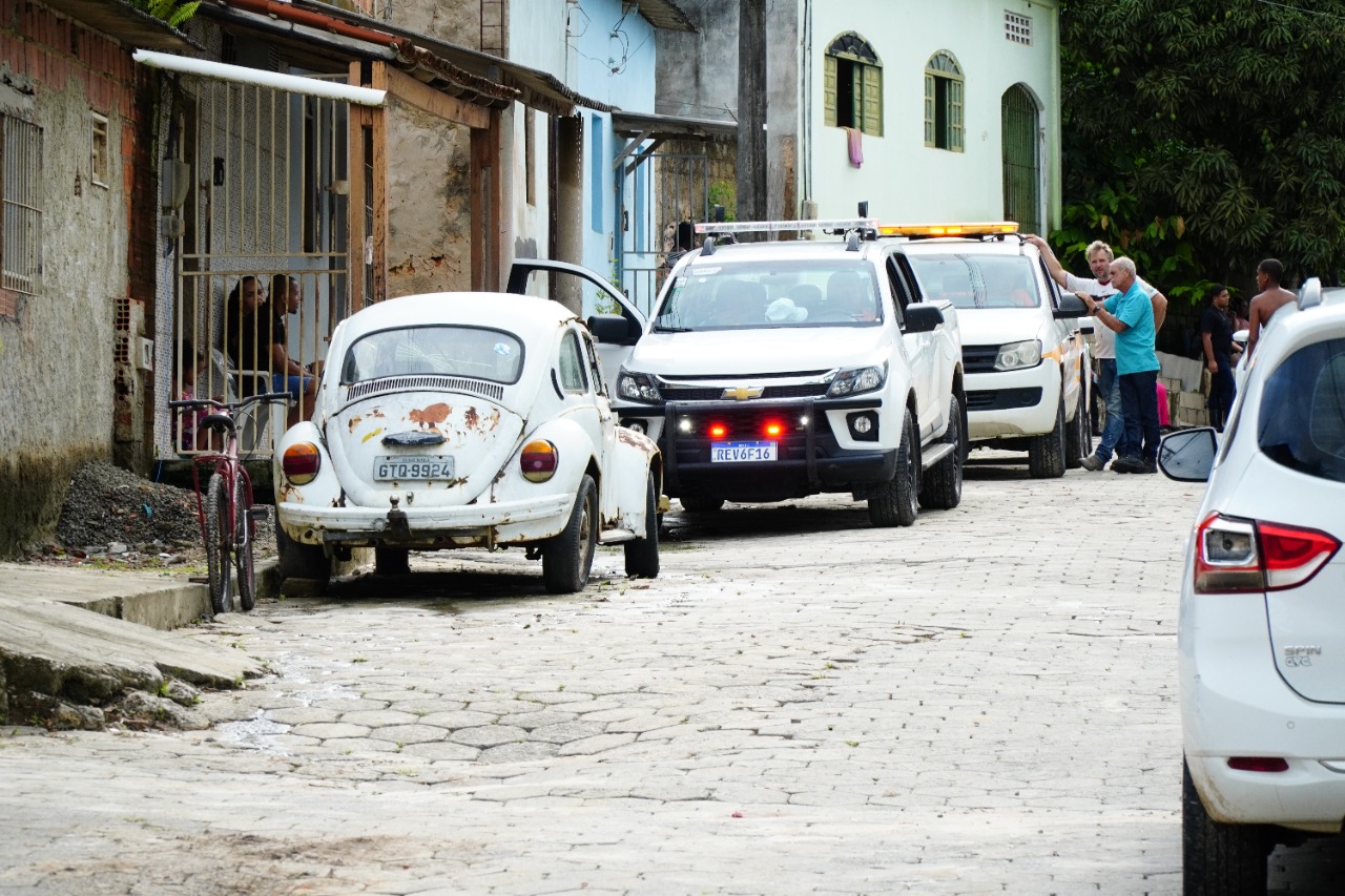 RISCO DE DESABAMENTO NA AVENIDA CRICARÉ: 48 CASAS INTERDITADAS