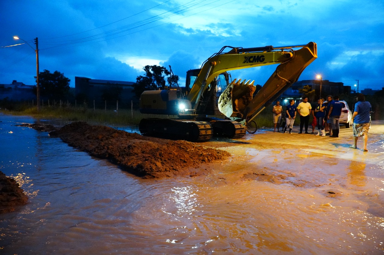 OPERAÇÃO RECONSTRUÇÃO: FORÇAS-TAREFAS DA PREFEITURA ATUAM EM TODO O MUNICÍPIO DE SÃO MATEUS EM AÇÕES EMERGENCIAIS