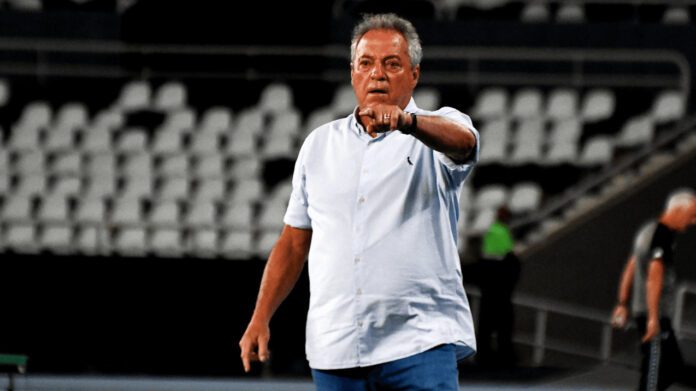 Abel Braga negocia para ser novo diretor-técnico do Vasco