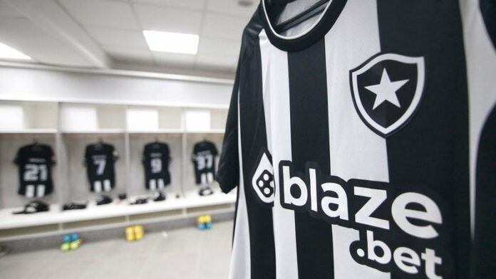 Botafogo anuncia nova fornecedora de material esportivo
