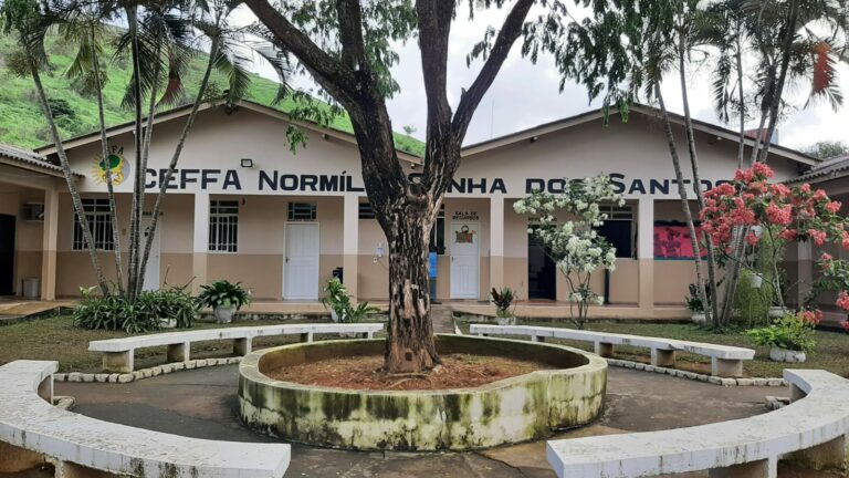 CEFFA Normília Cunha dos Santos apresenta relatos de experiência da Pedagogia de Alternância