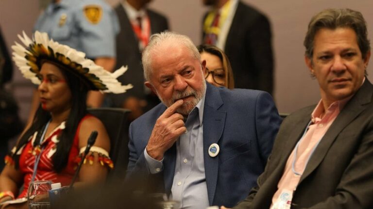 Presidente eleito, Luiz Inácio Lula da Silva (PT), na COP27, ao lado de Fernando Haddad