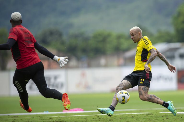 De olho no Mundial, Flamengo marca data para reapresentação do elenco