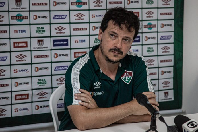 Fernando Diniz elogia campanha do Fluminense no Brasileirão, mas lamenta falta de título