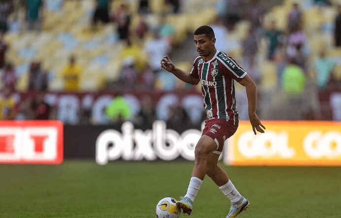Mário Bittencourt revela acerto para renovação de André com Fluminense
