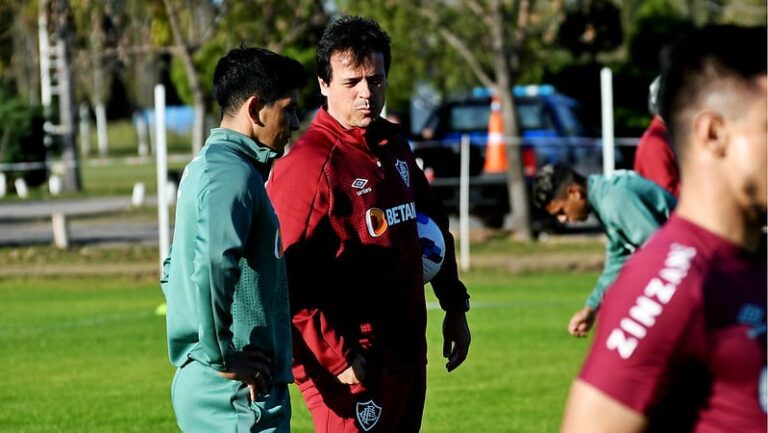 No Catar torcendo pela Argentina, Germán Cano elogia trabalho de Fernando Diniz no Fluminense