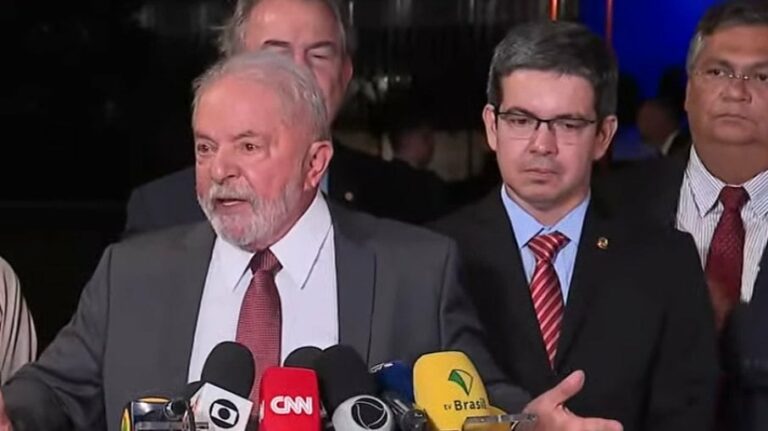 Se depender de Lula, PEC da Transição bancará apenas o Auxílio Brasil durante o próximo ano