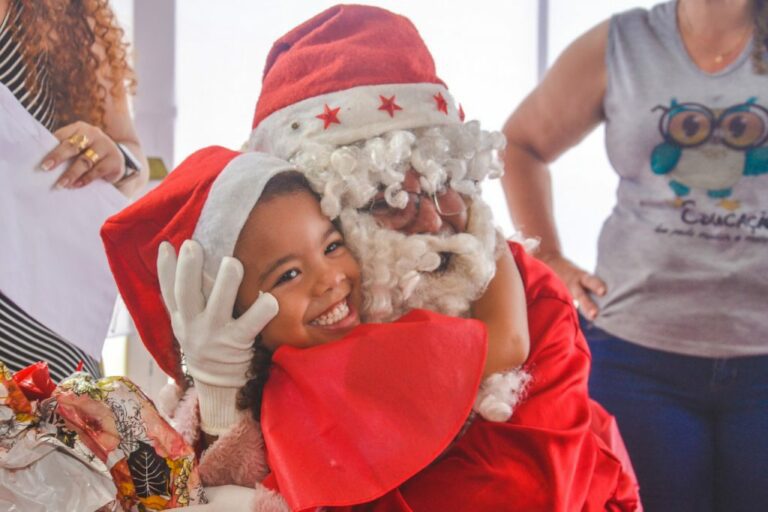 Papai Noel dos Correios: cartinhas de alunos do Interlagos já podem ser adotadas   		