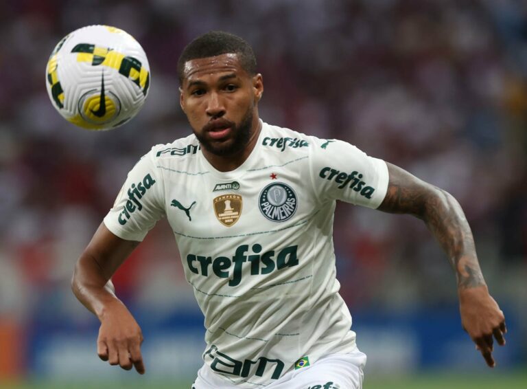 Vasco tem interesse na contratação do atacante Wesley, do Palmeiras