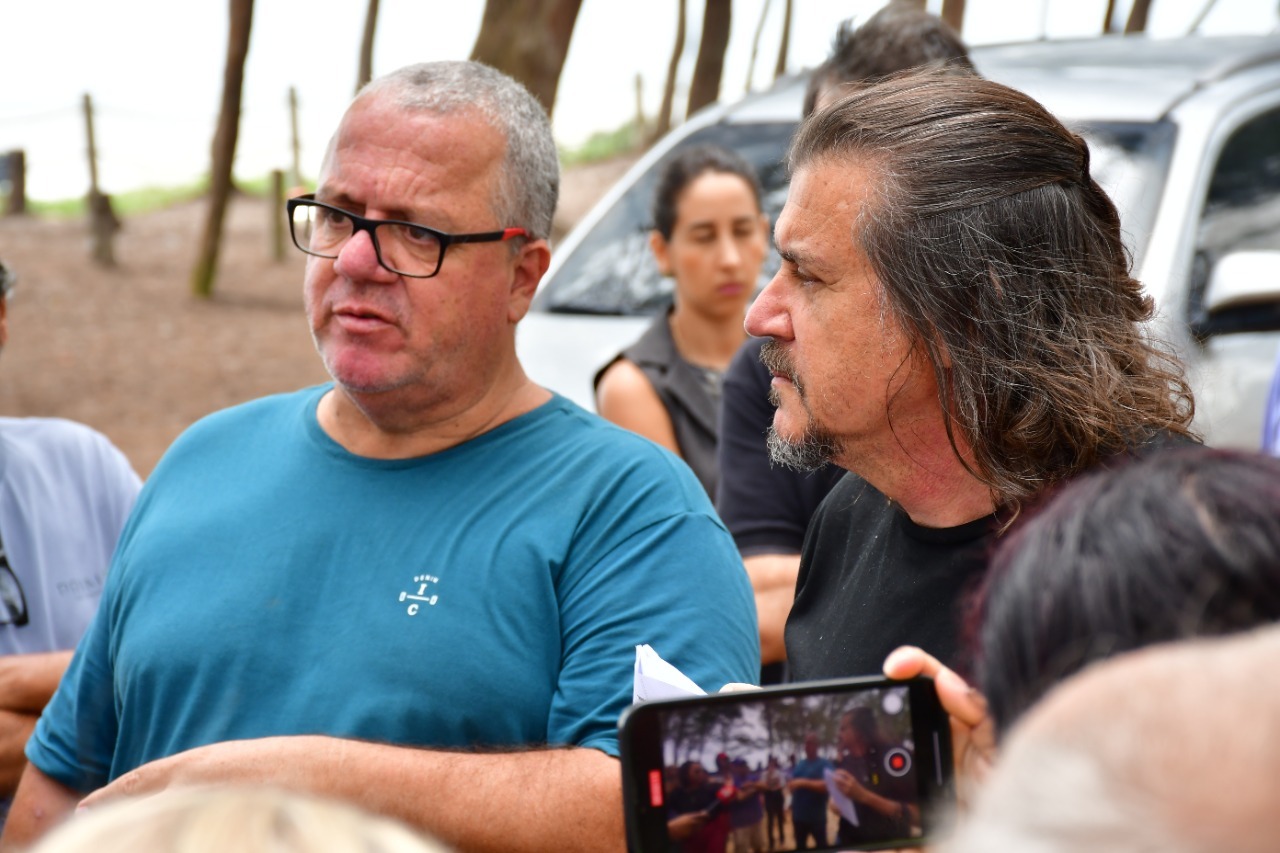 POPULAÇÃO SE MOBILIZA CONTRA DETERMINAÇÃO DO MINISTÉRIO PÚBLICO FEDERAL E DANIEL SANTANA SUSPENDE AÇÃO NA PRAIA DO BOSQUE