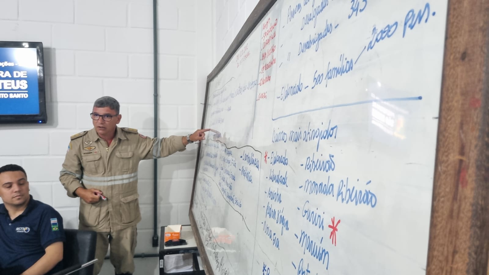 GOVERNADOR CASAGRANDE VISITA SÃO MATEUS, SE REÚNE COM O PREFEITO DANIEL E O COMITÊ DE CRISE E GARANTE RECURSOS PARA A RECONSTRUÇÃO DO MUNICÍPIO