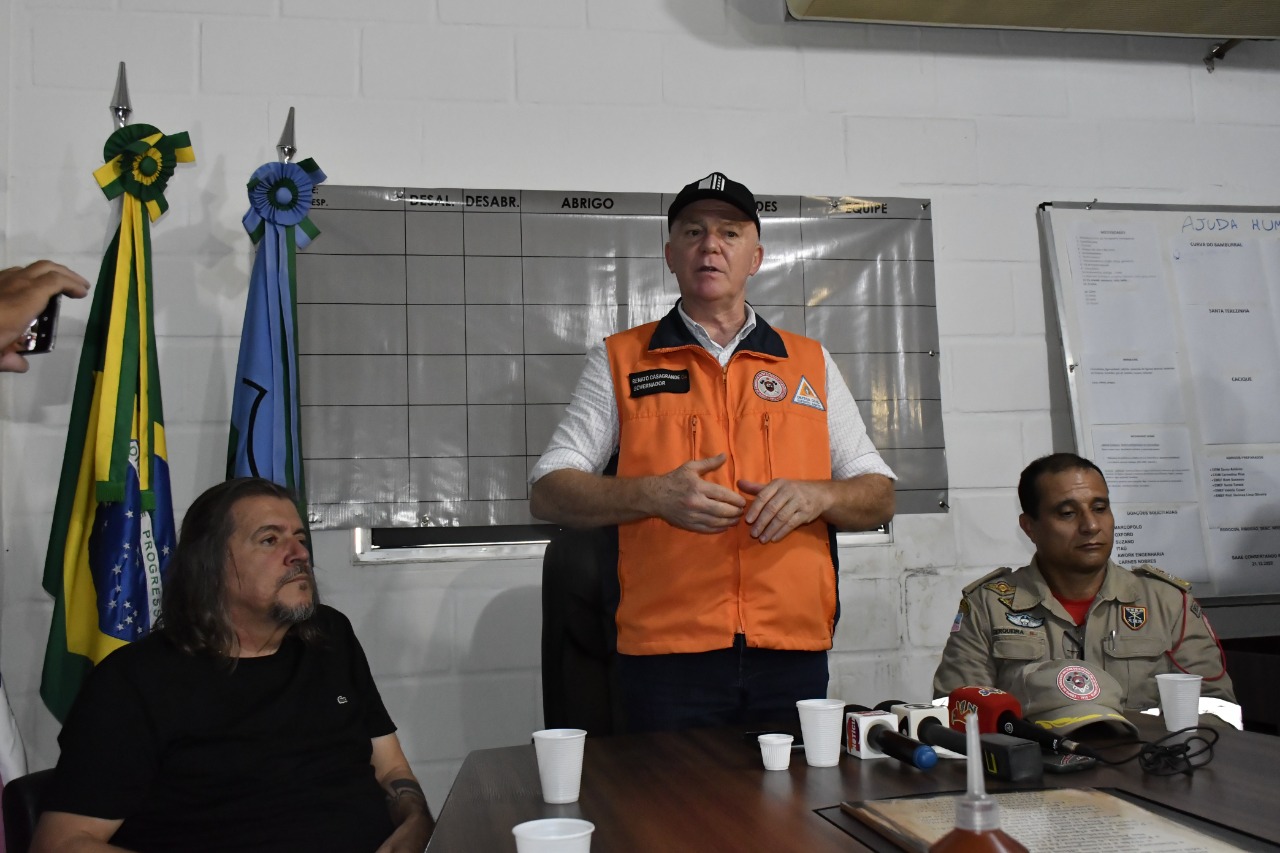 GOVERNADOR CASAGRANDE VISITA SÃO MATEUS, SE REÚNE COM O PREFEITO DANIEL E O COMITÊ DE CRISE E GARANTE RECURSOS PARA A RECONSTRUÇÃO DO MUNICÍPIO