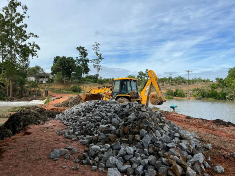 Chuvas: Prefeitura realiza intervenção na barragem de Baixo Quartel   		