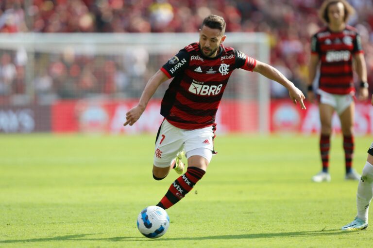 Éverton Ribeiro está otimista com a chegada de Vitor Pereira ao Flamengo: “Conhece a nossa equipe”