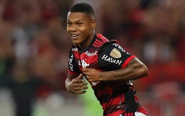 Matheus França, do Flamengo, entra na mira do Newcastle e pode receber proposta