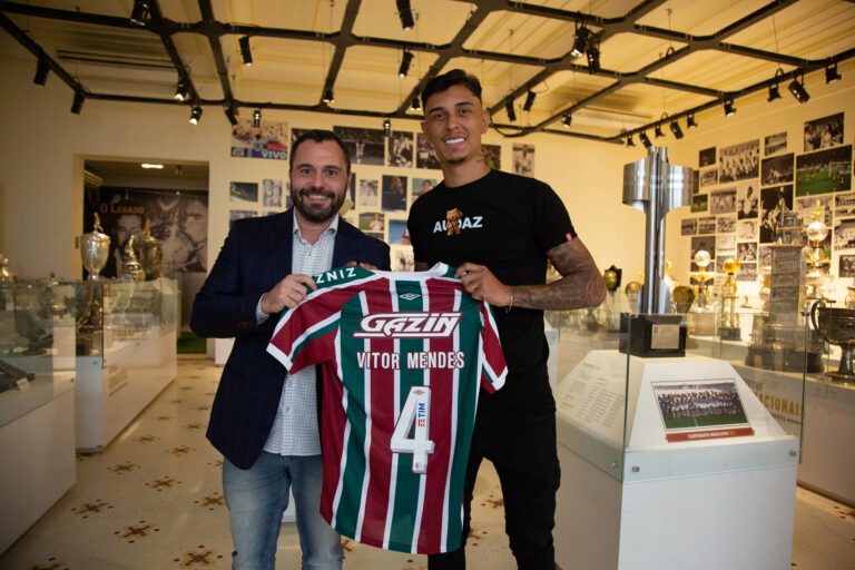 Fluminense oficializa a chegada do zagueiro Vitor Mendes por empréstimo