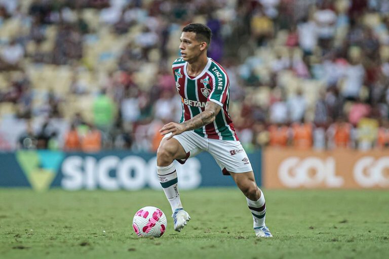 Goiás desiste da contratação de Calegari, do Fluminense