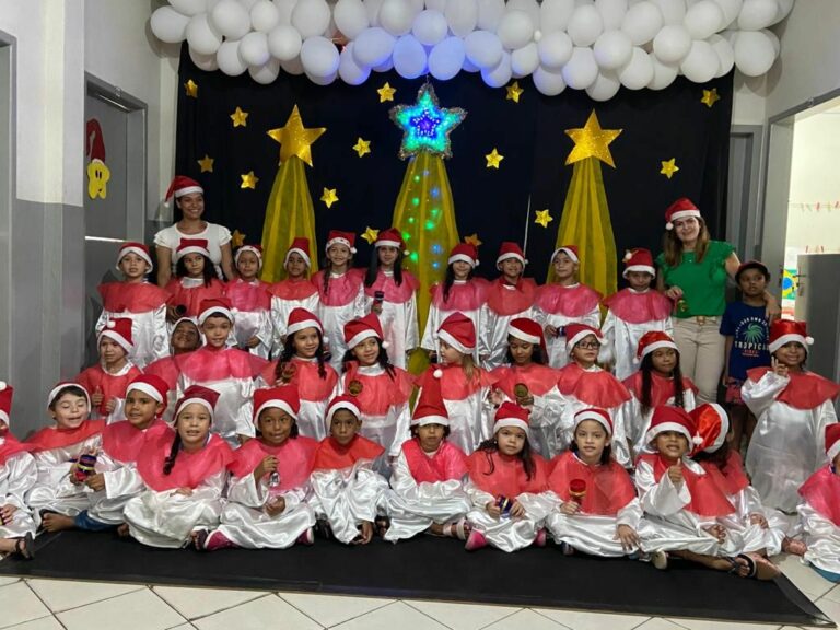 Natal é celebrado nas escolas da Prefeitura de Linhares   		