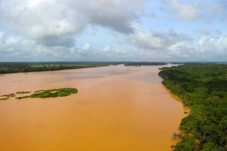 Nível do rio Doce recua a 2,62 metros e fica abaixo da cota de atenção em Linhares   		