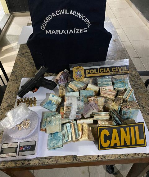 Polícia Civil prende três homens durante operação de combate ao tráfico de drogas em Marataízes