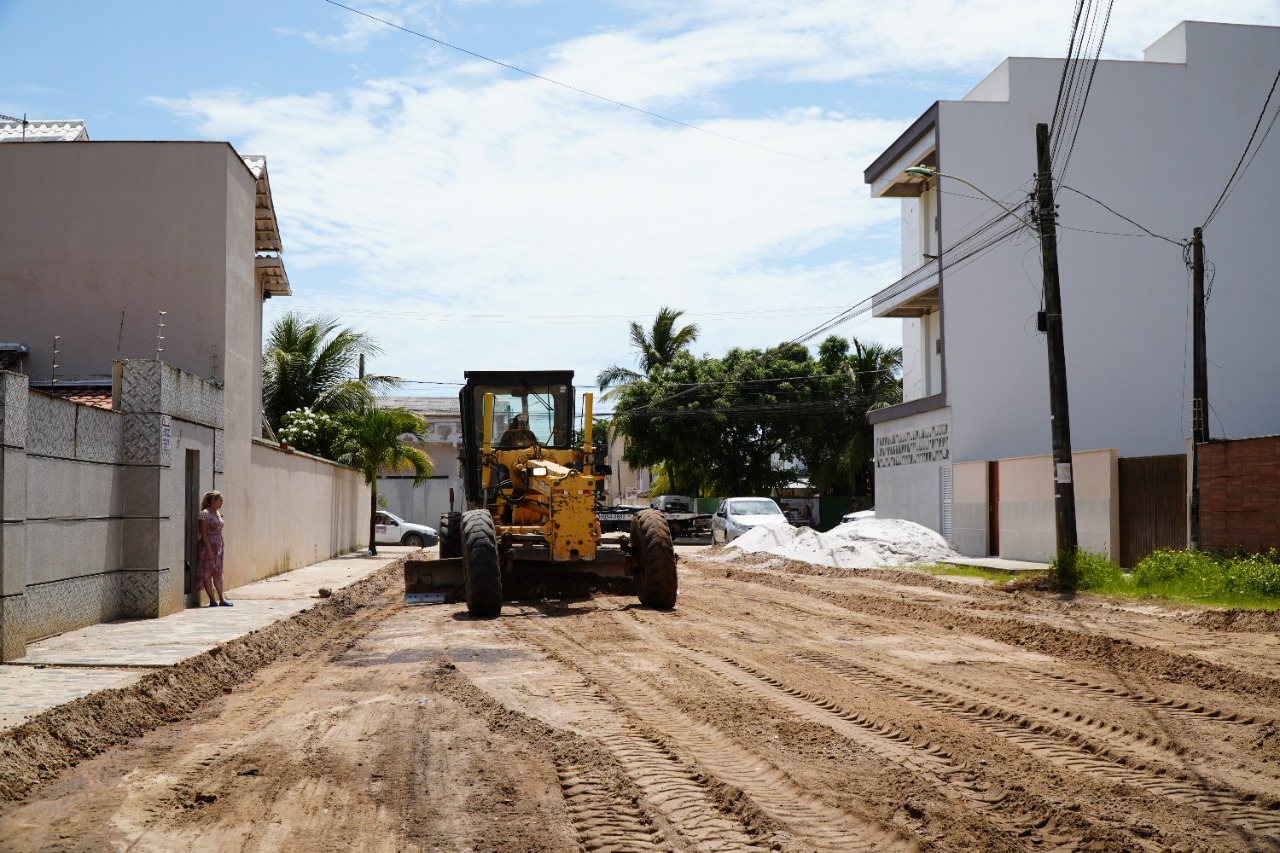 EM GURIRI, EQUIPES DA PREFEITURA ATUAM EM SISTEMA DE FORÇA-TAREFA ATÉ QUE TODAS AS VIAS ESTEJAM TRANSITÁVEIS