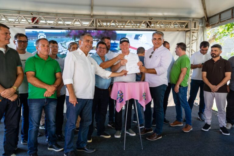 Prefeito e Governador assinam ordem de serviço das obras de urbanização da Lagoa do Meio