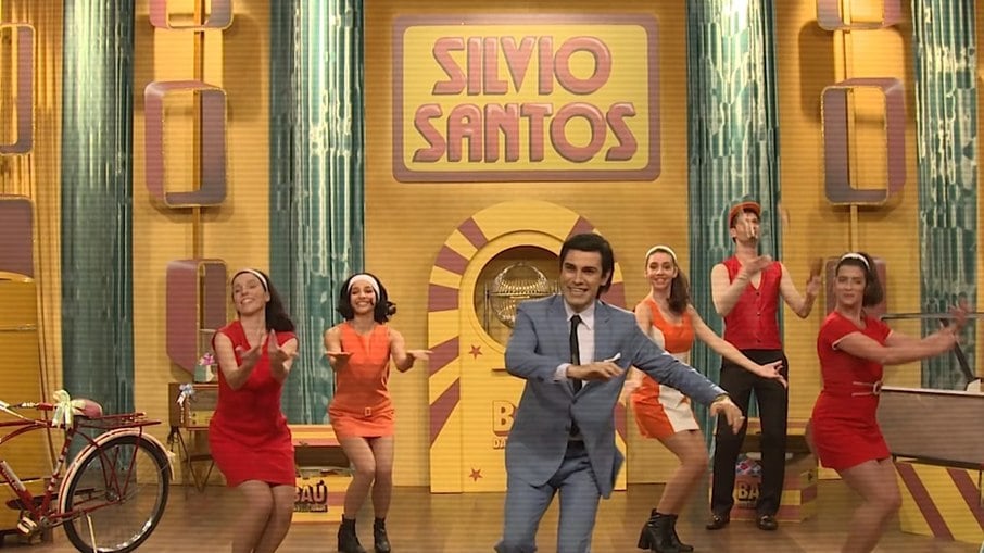 Mariano Mattos Martins interpreta Silvio Santos na série 'O Rei da TV' Mariano Mattos Martins interpreta Silvio Santos na série 'O Rei da TV'