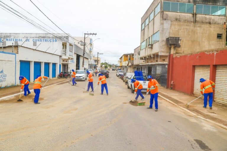 Após chuvas e vendaval, Prefeitura de Linhares inicia ações emergenciais de limpeza em Bebedouro   		