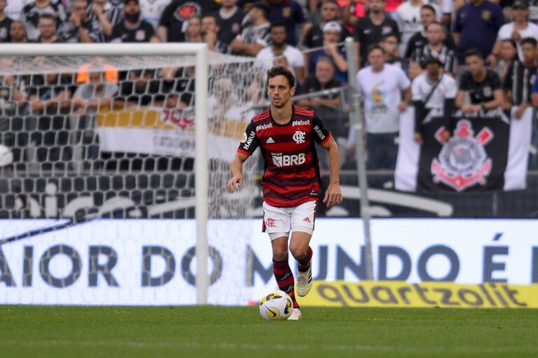 Em recondicionamento físico, Rodrigo Caio e Filipe Luís seguem sendo desfalques do Flamengo