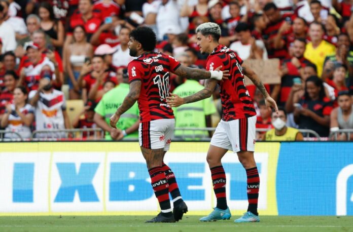 Flamengo goleia a Portuguesa-RJ na estreia do técnico Vítor Pereira
