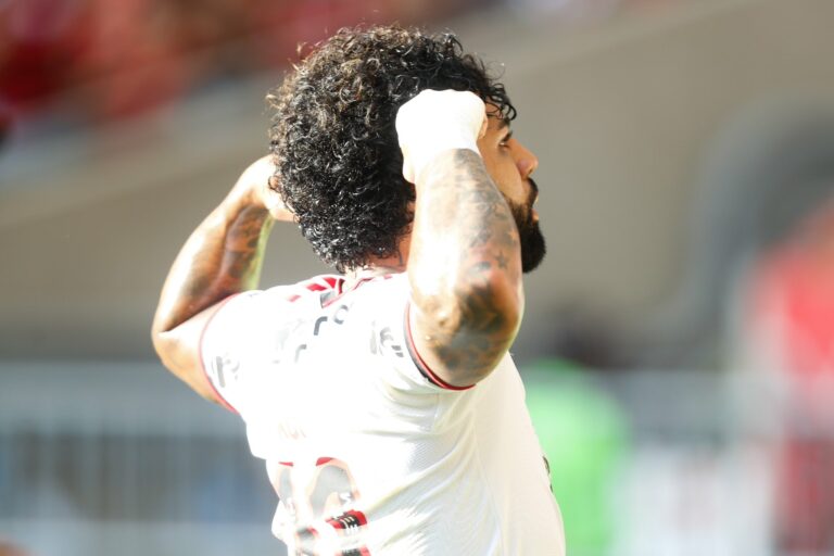 Gabigol ultrapassa Tita e vira o 11º maior artilheiro da história do Flamengo