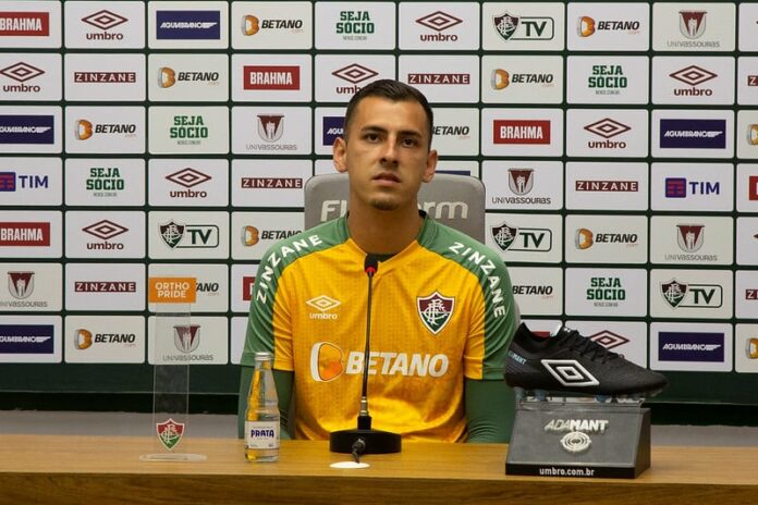 Apresentado pelo Fluminense, goleiro Vitor Eudes fala sobre experiência na Europa
