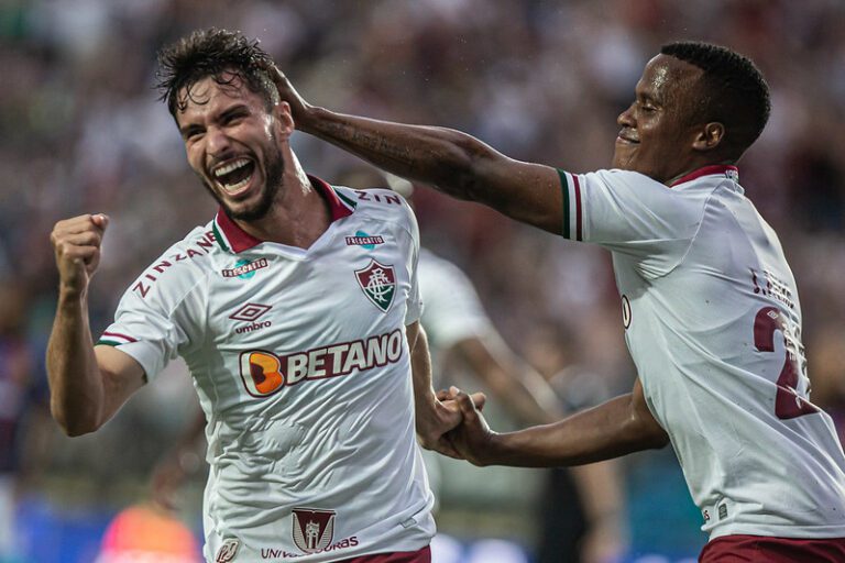 Fernando Diniz deve manter rodízio do elenco do Fluminense