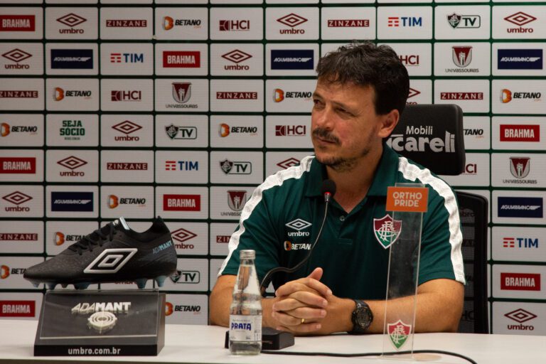 Fernando Diniz evita fixar planejamento por rodízio no Fluminense