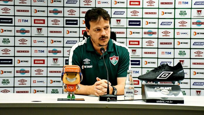 Fernando Diniz exalta retorno e prega evolução no Fluminense