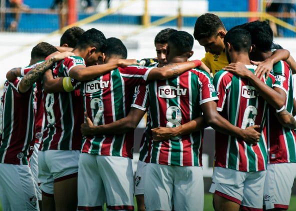 Fluminense bate o Atlético Guaratinguetá nos pênaltis e avança na Copinha