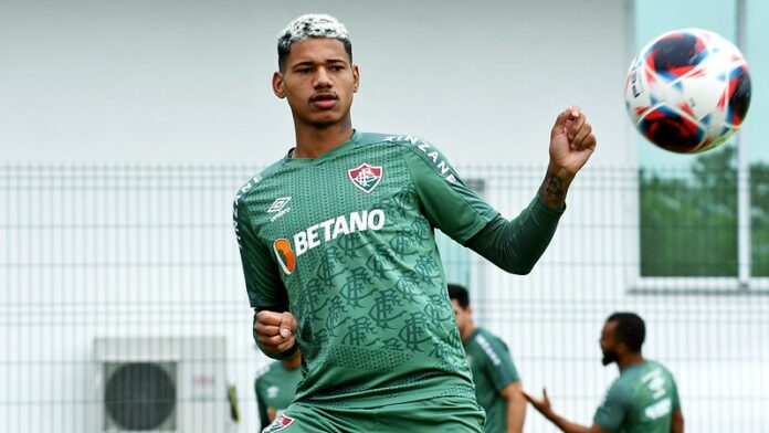 Marrony prevê boa temporada e admite dificuldade em adaptação no Fluminense
