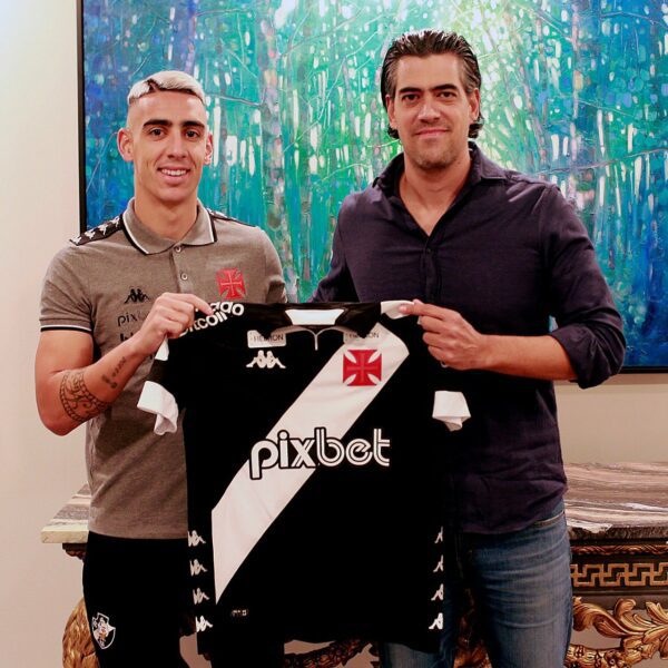 Nos EUA, lateral Pumita Rodríguez é apresentado no Vasco