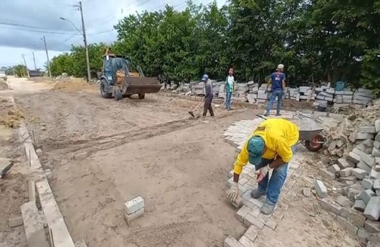 RECONSTRUÇÃO: PREFEITURA DE SÃO MATEUS RETOMA OBRAS DE PAVIMENTAÇÃO NO BAIRRO SEAC