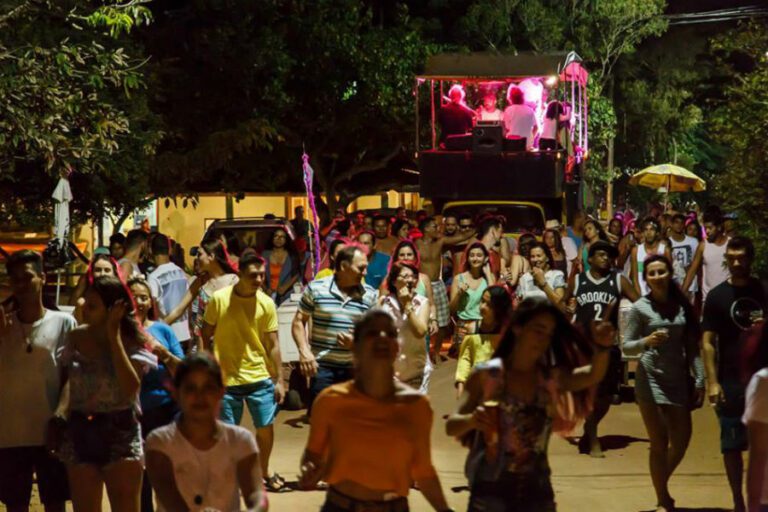 Trio Fubica e mais 9 atrações musicais vão agitar Regência e Pontal do Ipiranga neste fim de semana   		