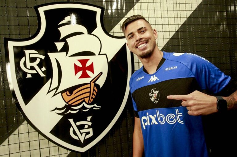 Vasco anuncia contratação do goleiro Ivan, ex-Corinthians