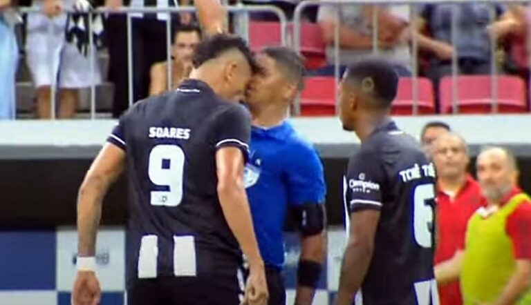Botafogo fica em alerta após expulsões e agressão de Tiquinho ao árbitro