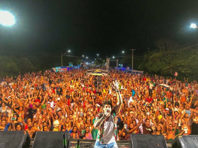 Carnaval 2023: mais de 50 shows musicais vão animar os foliões nas praias de Linhares