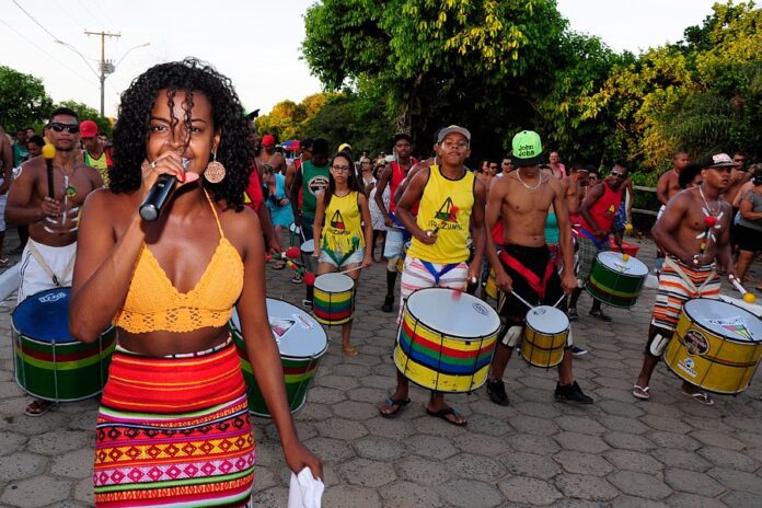 Carnaval: Pontal do Ipiranga terá oficina musical de percussão com o Grupo Afrozumba   		