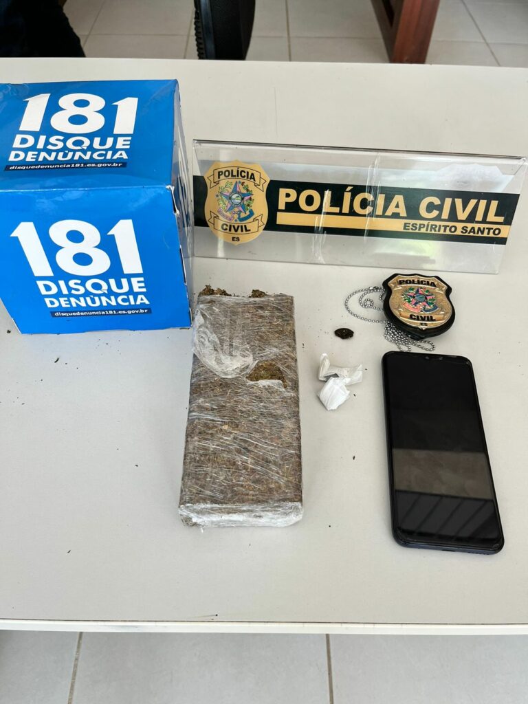 Denarc prende homem em rodoviária com tabletes de maconha