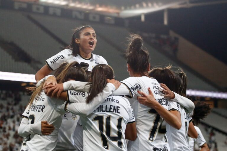 Corinthians jogará semifinal da Supercopa feminina na Neo Química Arena; veja os confrontos